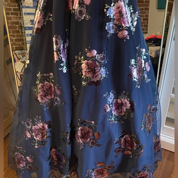 CITY STUDIO Womens Navy Mesh Crisscross
Strappy Back Formal Dress, Sz 3/4 NWT - Picture 12 of 12